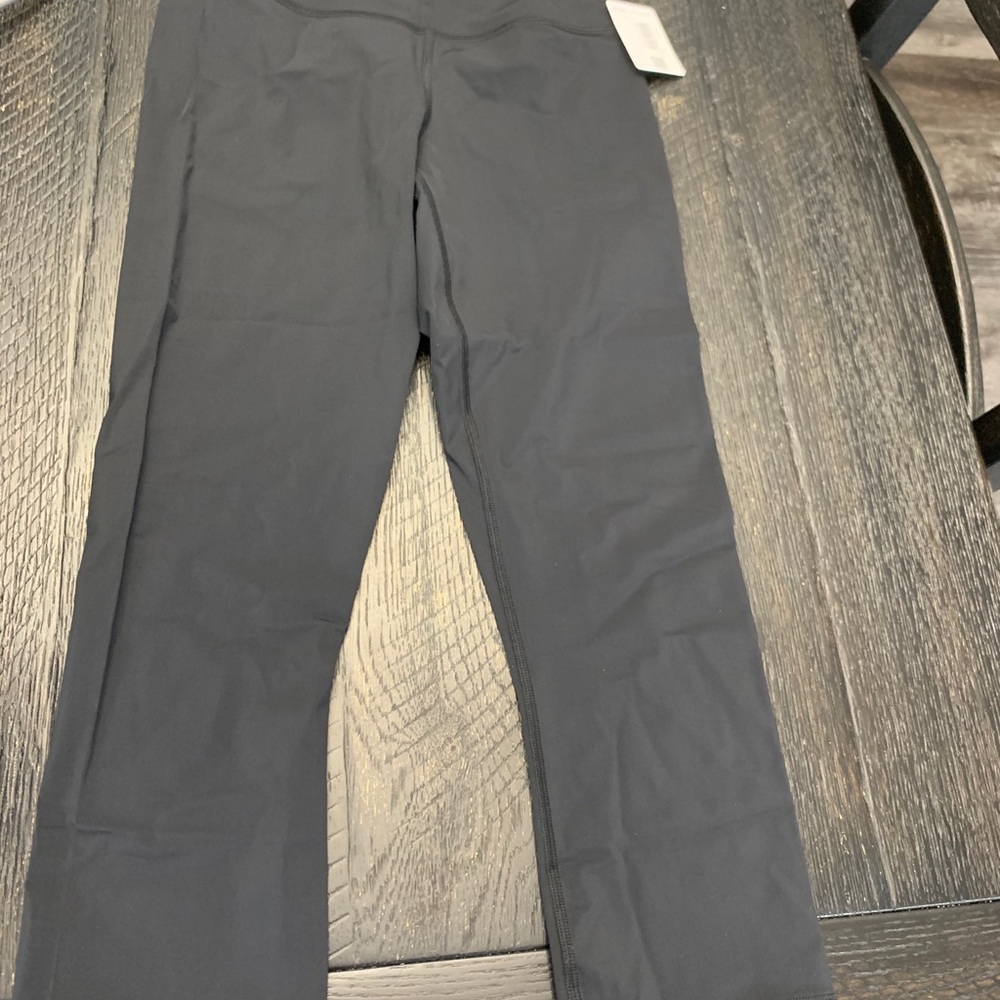 Lululemon Run With the Waves Crop 21”